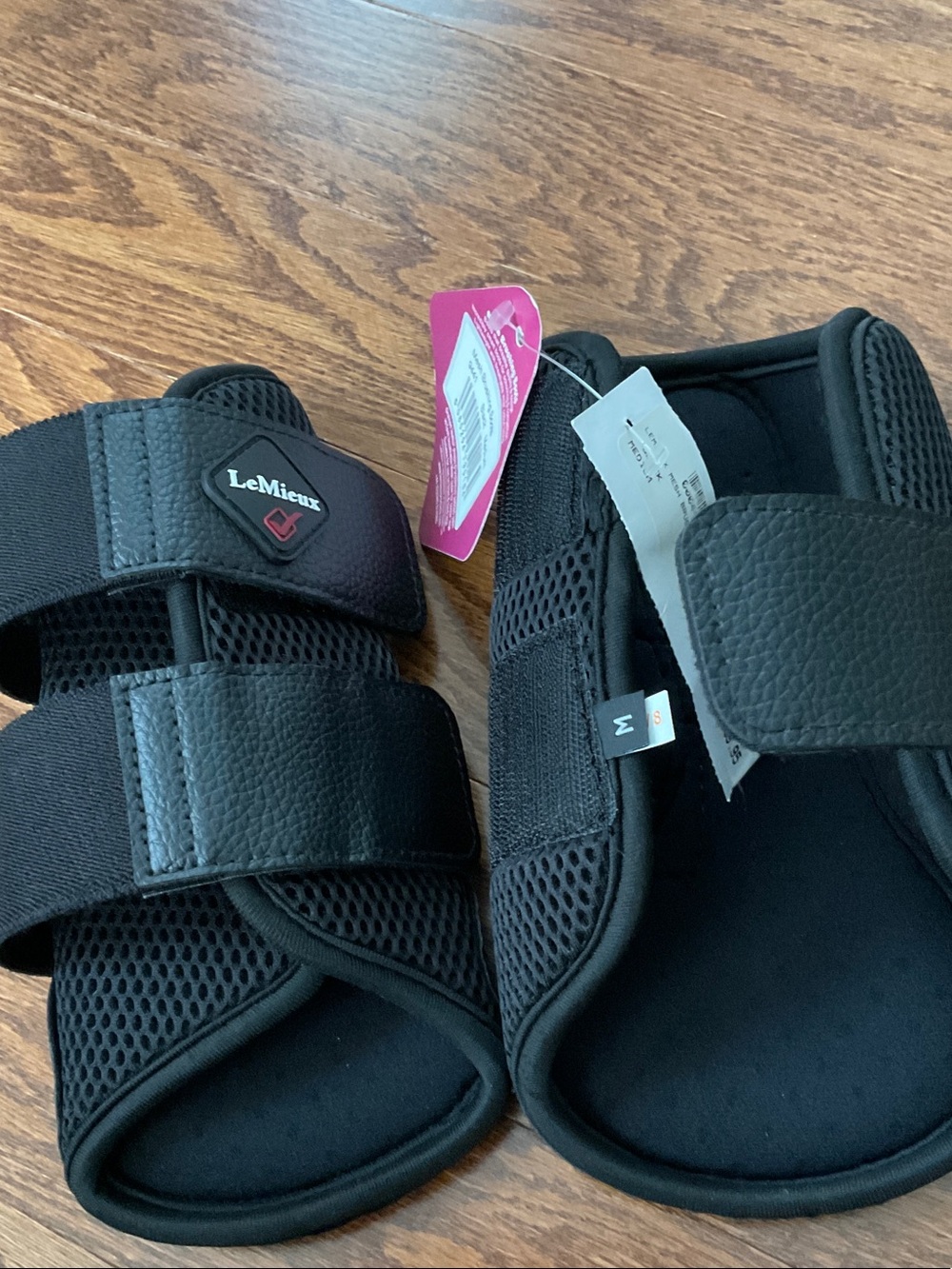 NWT LeMieux Arika mesh brushing boots - Medium